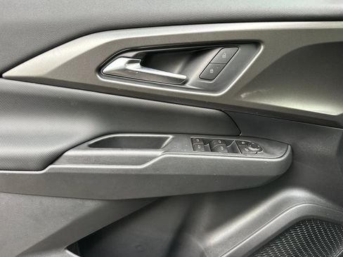 New 2026 Chevrolet Equinox EV LT image 11