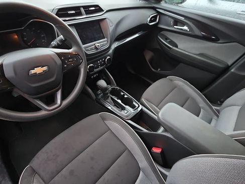 Used 2023 Chevrolet TrailBlazer LS FWD image 5
