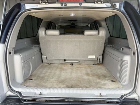 Used 2005 GMC Yukon XL Denali AWD/4WD image 16