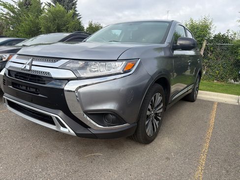 Used 2020 Mitsubishi Outlander ES AWD/4WD image 2