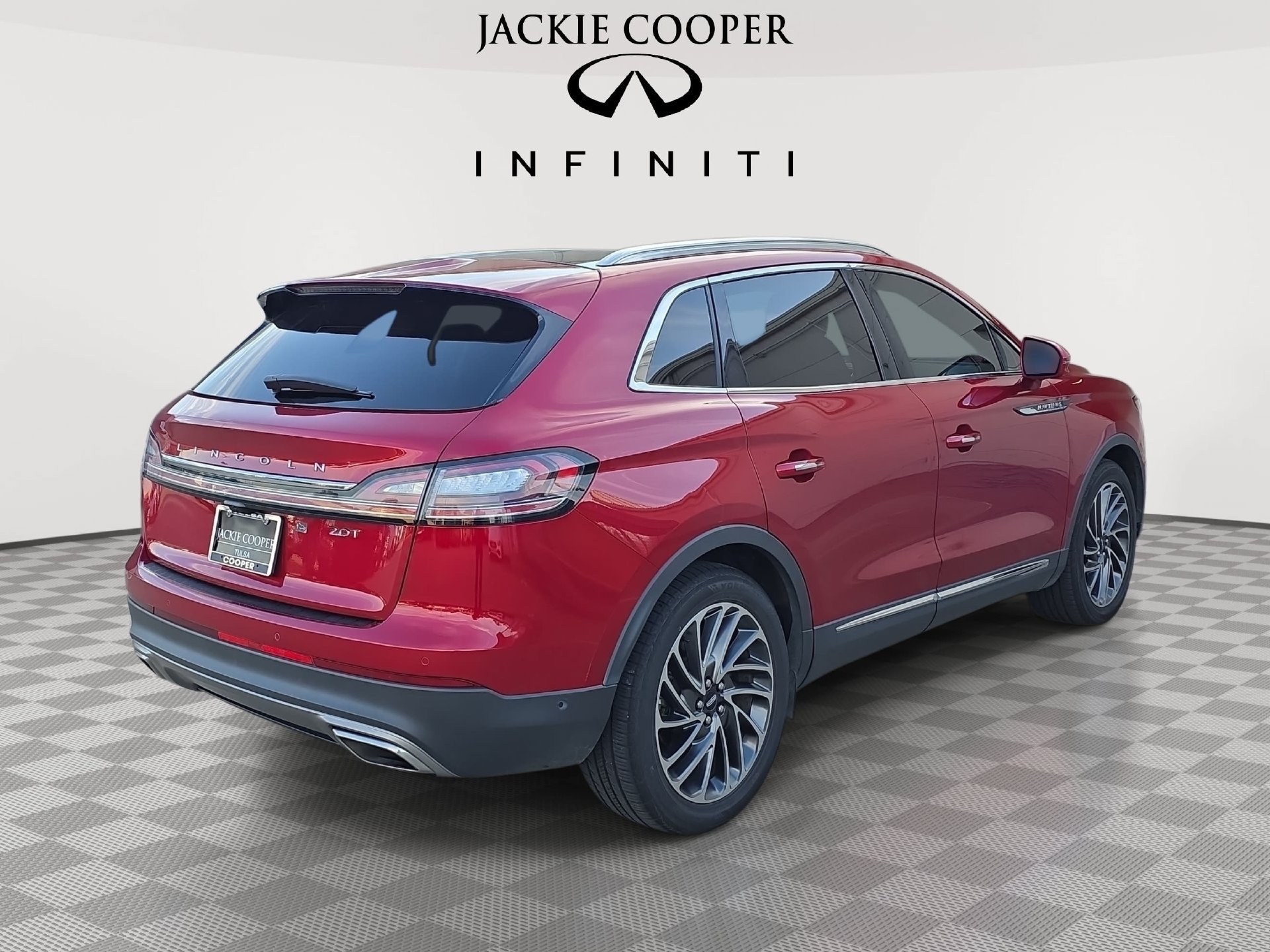 Used 2020 Lincoln Nautilus Reserve w/ Equipment Group 201A FWD image 5