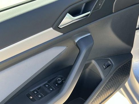 New 2026 Volkswagen Jetta SE FWD image 10