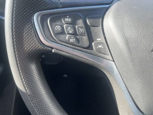 Used 2022 Chevrolet Equinox LS w/ LS Convenience Package image 27