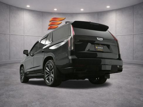 Used 2022 Cadillac Escalade Sport w/ Touring Package AWD/4WD image 49