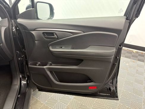 Used 2023 Honda Passport EX-L image 16