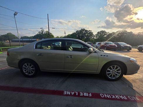 Used 2009 Buick Lucerne CXL w/ Driver Confidence Package FWD image 16