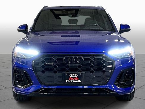 Used 2024 Audi Q5 e Prestige AWD/4WD image 4