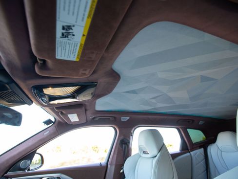 Used 2024 BMW XM AWD/4WD image 5