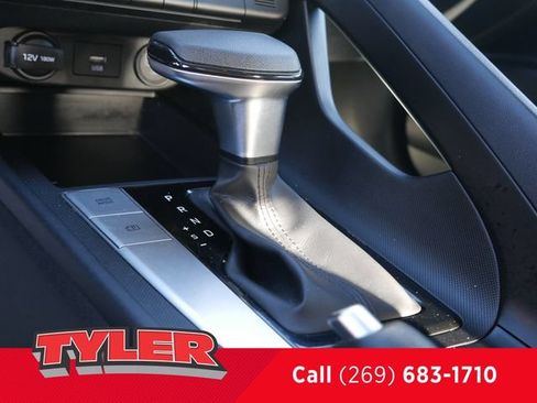 Used 2022 Hyundai Elantra SEL FWD image 30