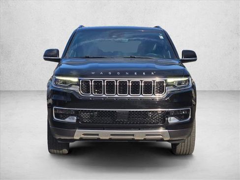 Used 2022 Jeep Wagoneer Series III w/ Premium Group I image 2