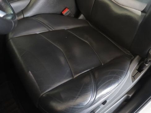 Used 2017 Cadillac Escalade Platinum image 26