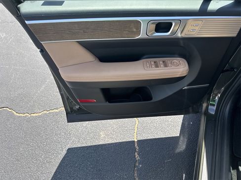 Used 2025 Hyundai Santa Fe Limited image 10