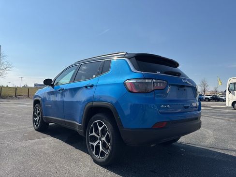 Used 2025 Jeep Compass Limited image 6