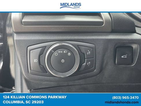 Used 2017 Ford Fusion SE w/ Equipment Group 201A FWD image 18