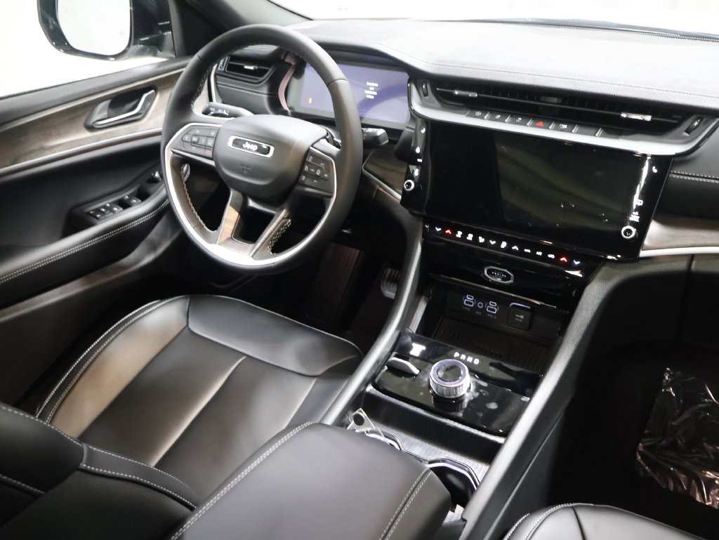 New 2027 Jeep Grand Cherokee Limited AWD/4WD image 19