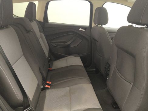 Used 2017 Ford Escape SE FWD image 19