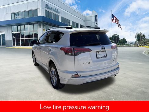 Used 2017 Toyota RAV4 Platinum image 6