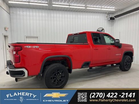 Used 2024 Chevrolet Silverado 3500 LT w/ Convenience Package AWD/4WD image 2