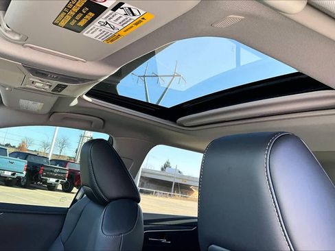 New 2025 Toyota RAV4 Limited image 17