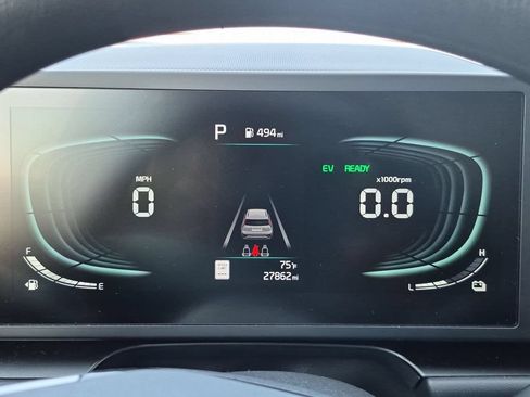 Used 2025 Kia Niro LX FWD image 16