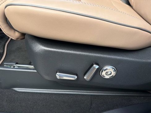 New 2026 Lincoln Navigator L Black Label AWD/4WD image 12