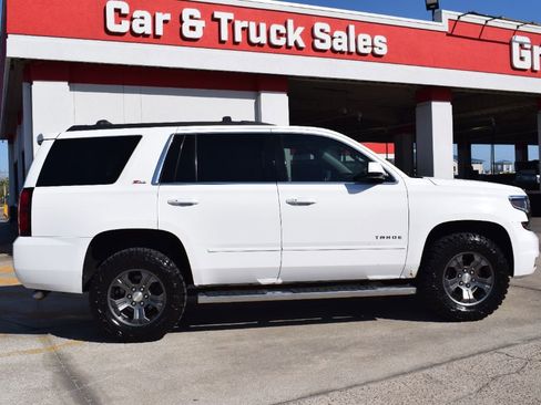 Used 2015 Chevrolet Tahoe LT w/ Luxury Package image 2