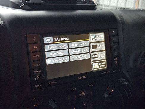 Certified 2017 Jeep Wrangler Unlimited Rubicon image 25