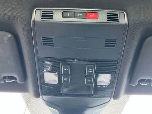 Used 2025 Volkswagen Jetta Sport image 15