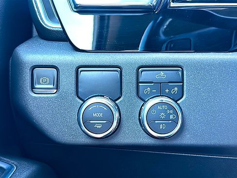 Used 2022 GMC Sierra 1500 Elevation w/ LPO, Elevation Black Package RWD image 34