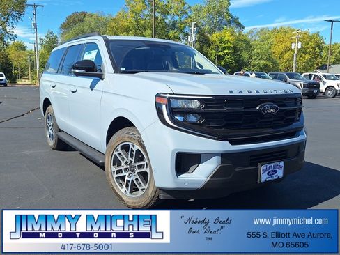 New 2025 Ford Expedition Active image 1