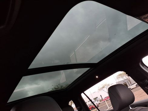 Used 2020 Volkswagen Tiguan SEL Premium R-Line image 10