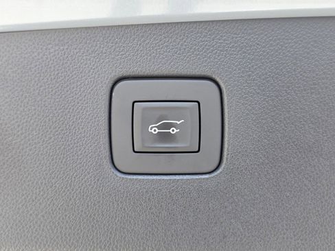 Used 2025 Buick Envista Sport Touring w/ Convenience I Package image 16