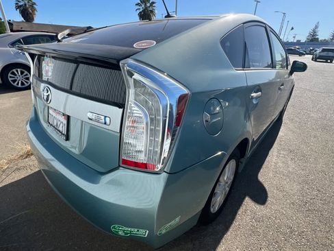 Used 2013 Toyota Prius Prime Plug-In Hybrid FWD image 4