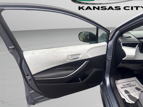 Used 2024 Toyota Corolla SE image 17