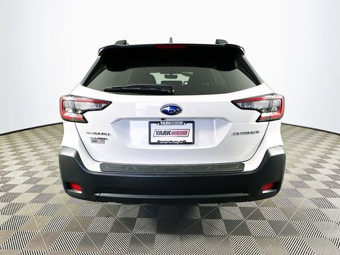 Certified 2025 Subaru Outback Premium w/ Popular Package #1A image 9