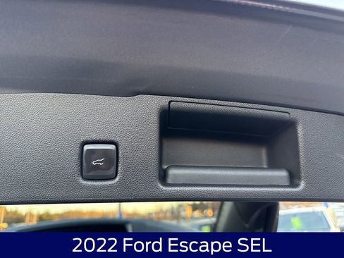 Used 2022 Ford Escape SEL image 16