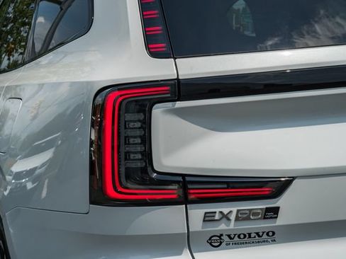 New 2026 Volvo EX90 Ultra AWD/4WD image 8