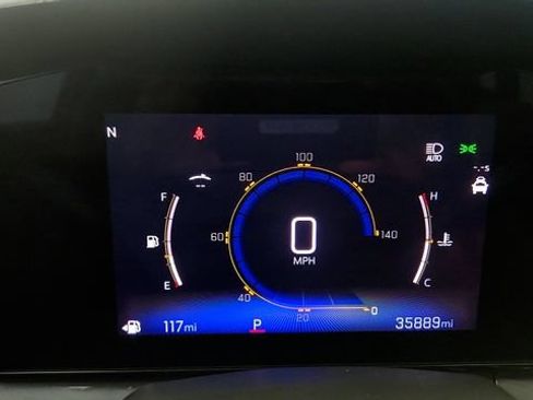 Used 2024 Chevrolet Trax ACTIV w/ Sunroof Package FWD image 54