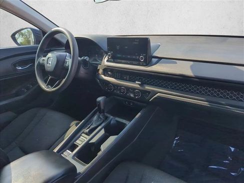 Certified 2023 Honda Accord EX image 17