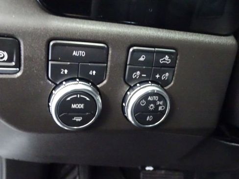 Used 2024 GMC Sierra 1500 SLT w/ SLT Premium Plus Package AWD/4WD image 11