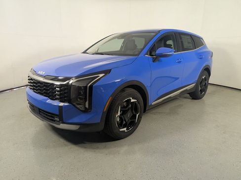 New 2026 Kia Sportage EX image 3