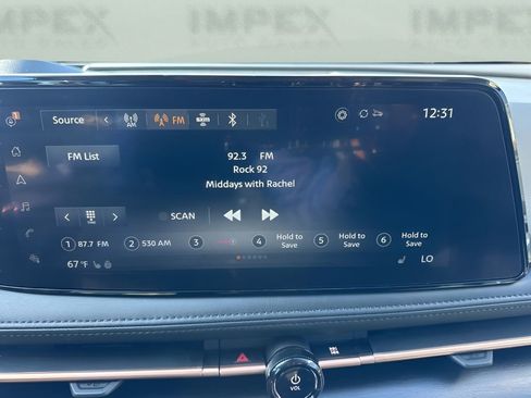 Used 2023 Nissan Ariya AWD image 18