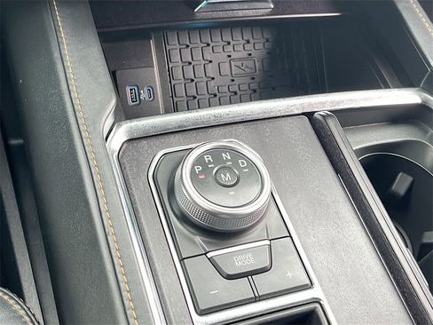 Used 2023 Ford Expedition Max Platinum image 17