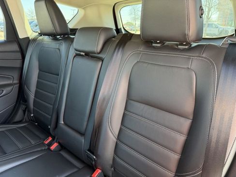 Used 2017 Ford Escape Titanium image 19