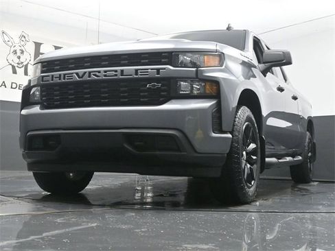 Used 2021 Chevrolet Silverado 1500 Custom image 4