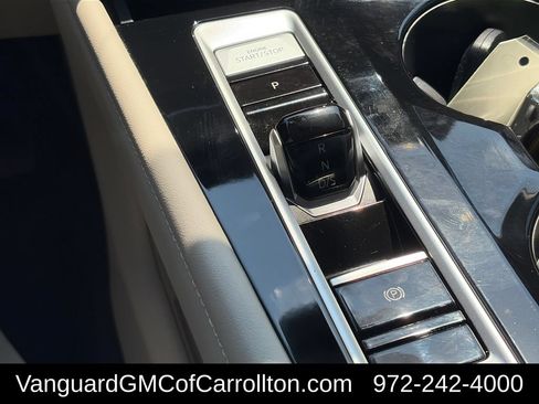 Used 2024 Volkswagen Atlas SE FWD image 19