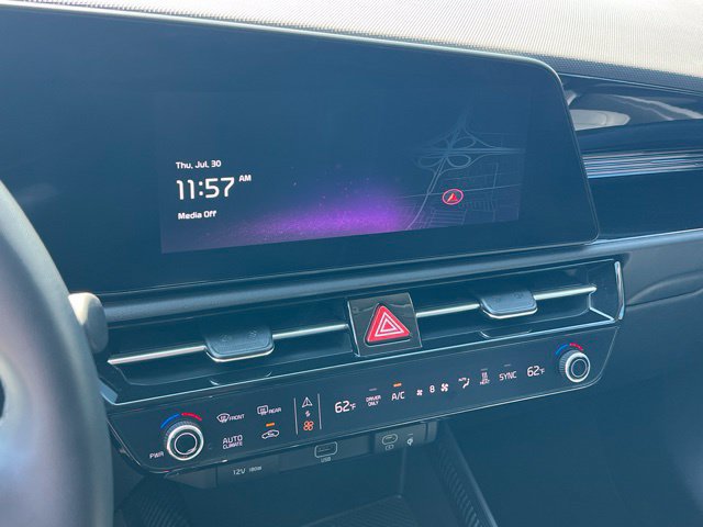 Certified 2024 Kia Niro Wind FWD image 19