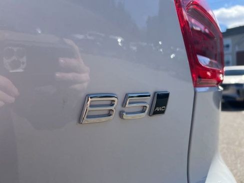 New 2026 Volvo XC40 B5 Plus w/ Protection Package Premier AWD/4WD image 13
