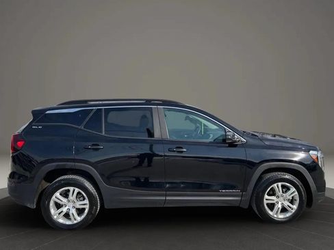 Used 2022 GMC Terrain SLE w/ Driver Convenience Package AWD/4WD image 8