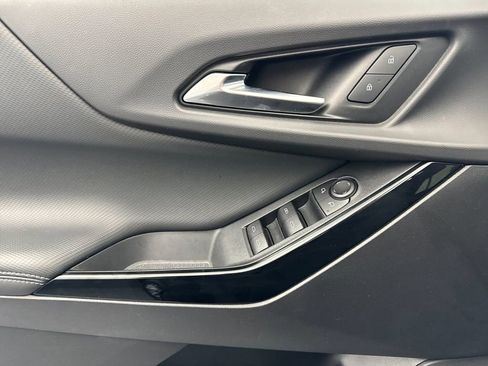 Used 2025 Chevrolet Equinox LT image 10